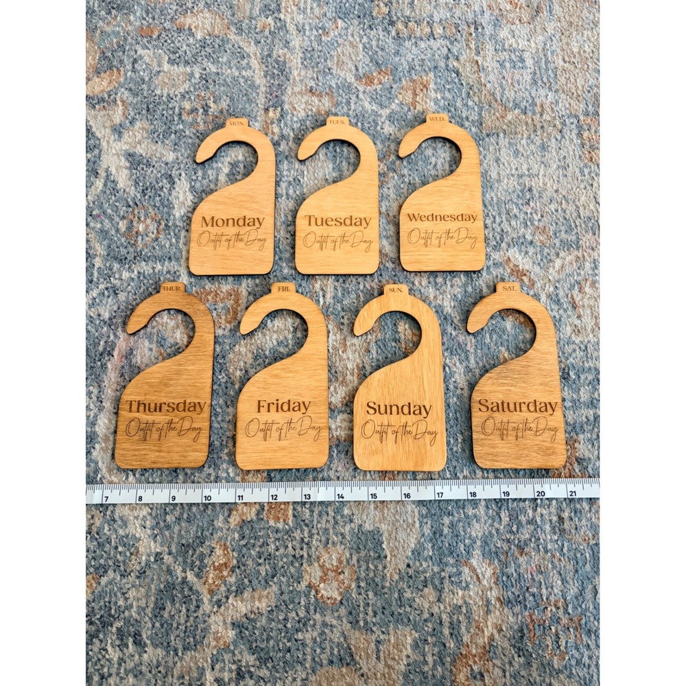 7-Piece Wooden Clothing Hangers 'Outfit Of The Day' Girls‎ Nursery Baby Closet - Picture 2 of 5